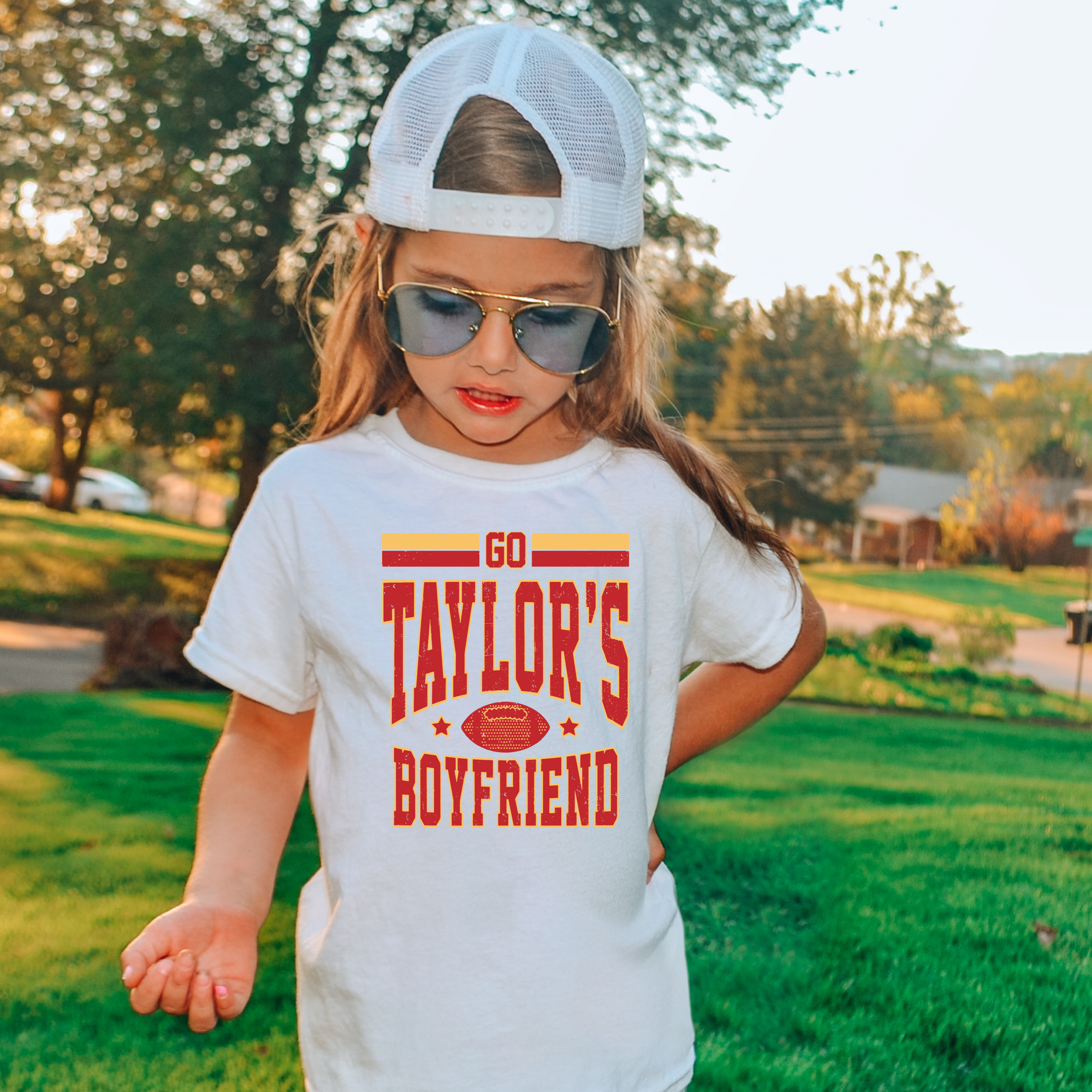 GO TAYLOR'S BOYFRIEND