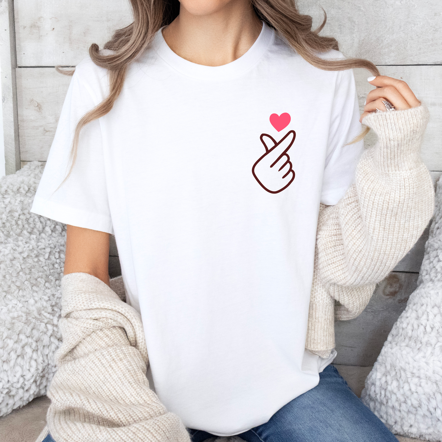 KOREAN FINGER HEART SYMBOL