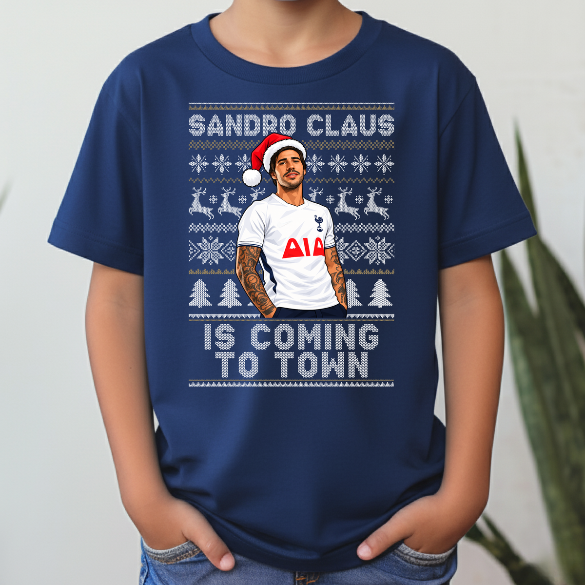 SANDRO CLAUS IS COMING TO TOWN